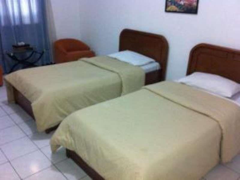 Catellya Guest House Cipaku Bandung Exterior foto